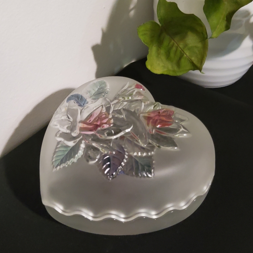 Frosted Covered Heart Shape Glass Trinket Box Studio Nova